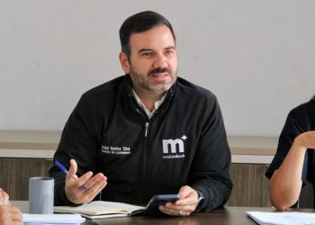 Yankel Benítez revisa avances de obras con vecinos de Ríos Mexicanos