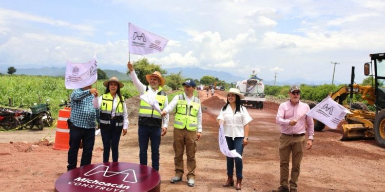 Arranca la construcción de la carretera Apatzingán-El Recreo: Bedolla-Morelia Informativo