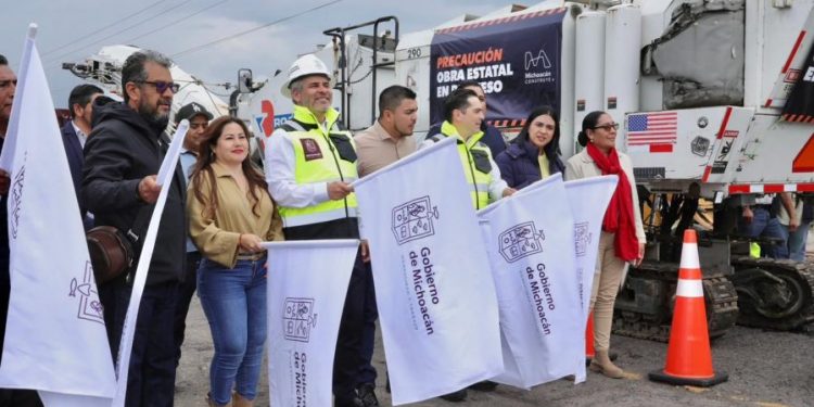 Arranca Bedolla rehabilitación de carretera que conecta a Contepec y Maravatío