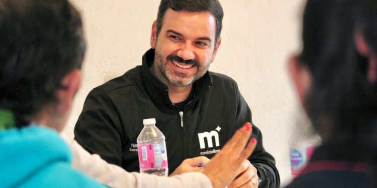 Yankel Benítez fortalece comunicación con encargados del orden