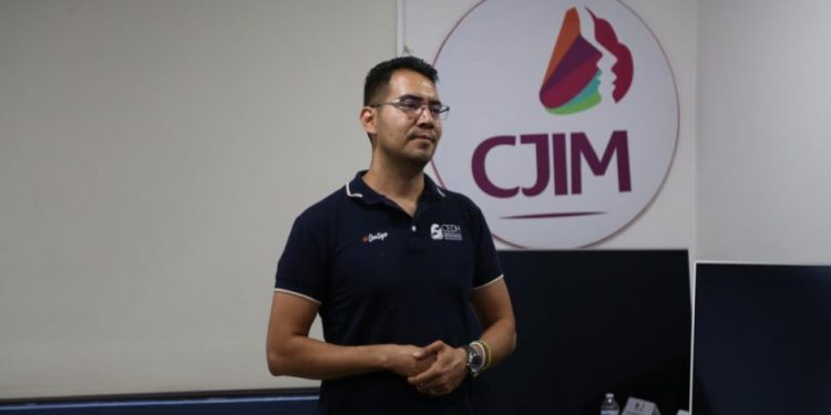 CJIM Morelia sensibiliza al personal de la FGE en materia de nuevas masculinidades y prevención de la violencia de género