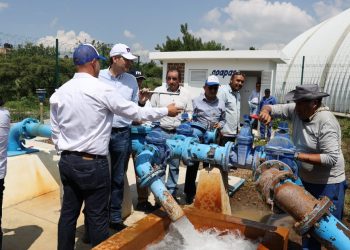 Gobierno de Alfonso Martínez garantiza abasto de agua en Villa Magna con nueva línea de conducción