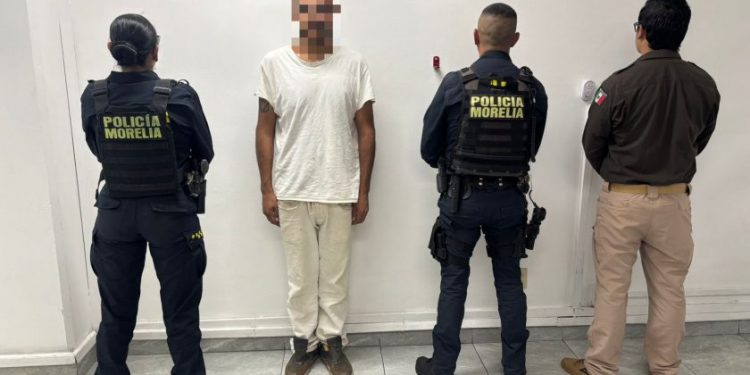 Policía Morelia colabora con INM para el aseguramiento y traslado de ciudadano extranjero buscado por autoridades estadounidenses