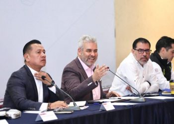 Atiende Bedolla a habitantes de 14 comunidades indígenas; acuerdan acciones inmediatas