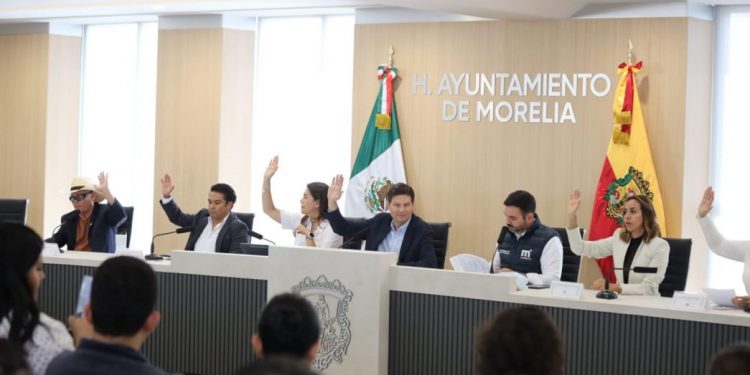 Ayuntamiento aprueba ampliar presupuesto para obras en Morelia