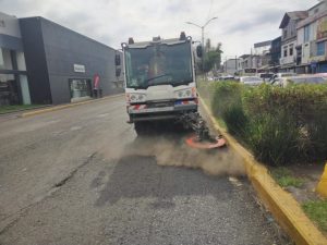Limpieza con barrido mecánico en Avenida Madero Poniente: Gobierno de Morelia-Morelia Informativo