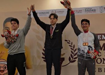 Michoacán se consolida en Olimpiada Nacional con medallas en canotaje y ajedrez