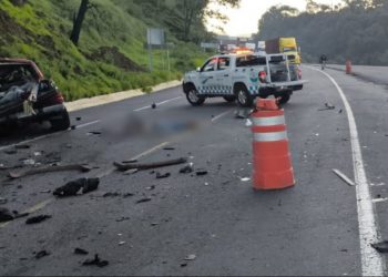 Seis muertos y tres heridos deja choque frontal en la Siglo XXI