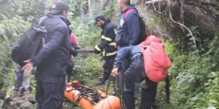 Hombre muere tras caer del Puente de Fierro en Zitácuaro