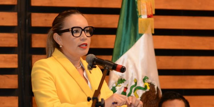 Promuevan el respeto, la equidad y la inclusión , exhorta Yarabí Ávila a estudiantes que realizarán su servicio social