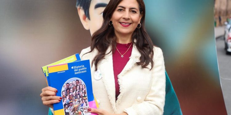 Gabriela Molina arranca distribución de más de 6 millones de libros de texto gratuitos
