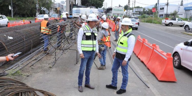 Bedolla arranca construcción de paso superior vial en el libramiento de Morelia