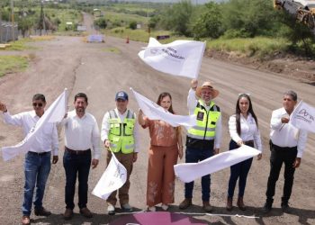 Arranca Bedolla rehabilitación carretera federal Apatzingán-Buenavista-Tepalcatepec