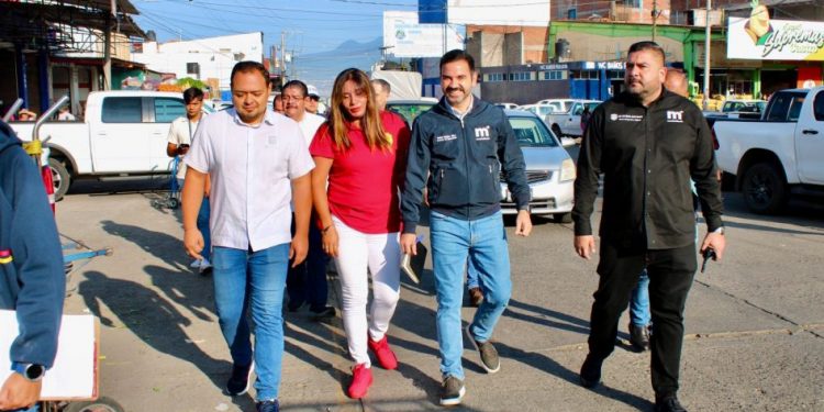 Gobierno de Morelia realiza operativo en Mercado de Abastos, junto con locatarios