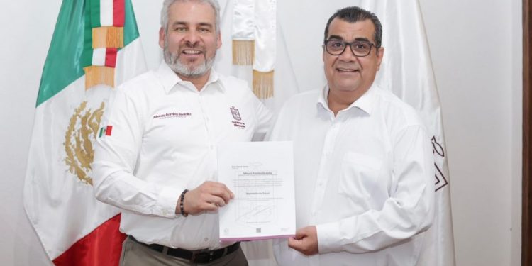 Nombra Bedolla a Elías Ibarra como secretario de Salud