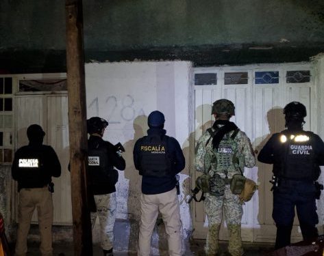 Ejecuta FGE dos cateos en Morelia y asegura mil 800 dosis de metanfetamina; hay cinco personas detenidas