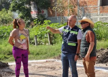 Adolfo Torres impulsa obra hídrica en Ampliación Lomas de la Aldea, en coordinación con vecinos