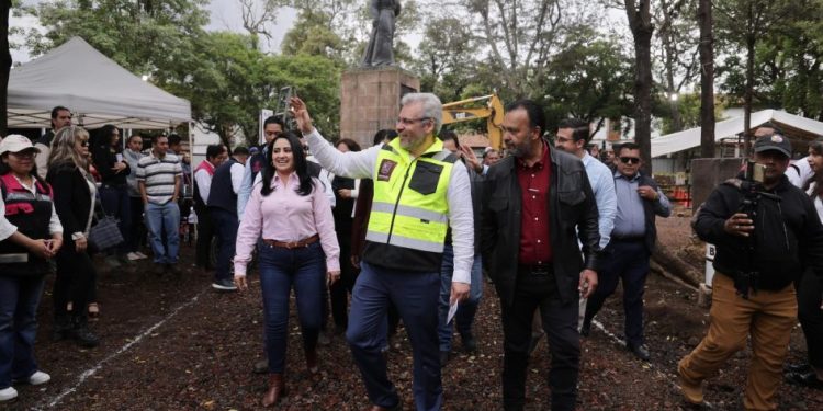 Obra en plaza Gertrudis Bocanegra conserva el encanto de Pátzcuaro: Bedolla