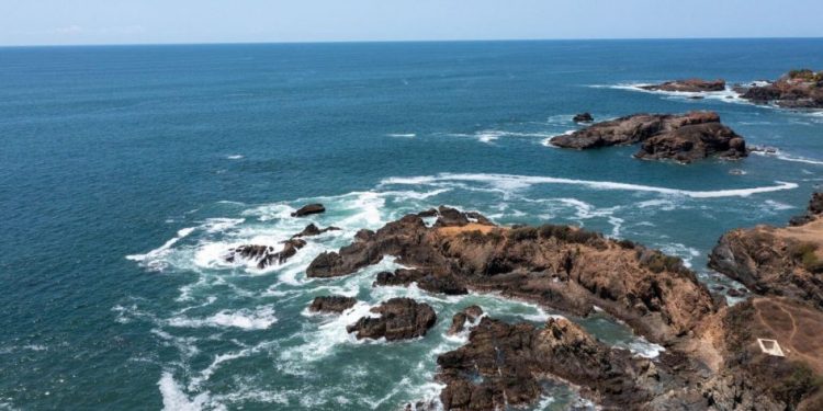 Playas limpias en Michoacán, listas para recibirte: Sectur