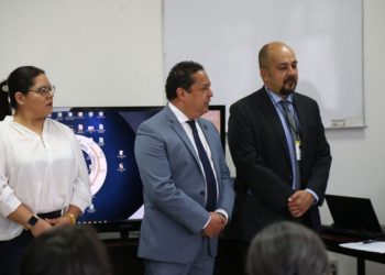 Recibe Fiscalía General evaluación de vigilancia en los laboratorios acreditados de la Coordinación de Servicios Periciales