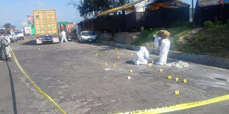 Asciende a cuatro muertos y un herido, ataque armado en la autopista México-Guadalajara
