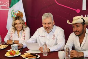 Bedolla atiende en audiencia pública peticiones de la Población de Huiramba: Gobernador en Territorio-Morelia Informativo