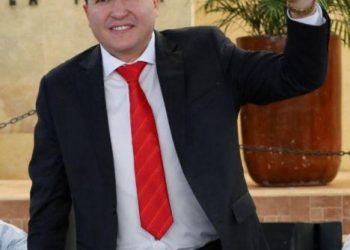 Con apoyos diversos, Vicente Gómez refrenda su apoyo a la educación en el distrito XIX