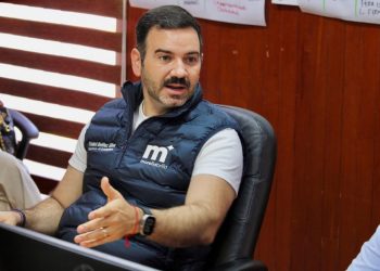 Yankel Benítez y vecinos de Ríos Mexicanos avanzan en gestiones para regularizar servicio ante CFE