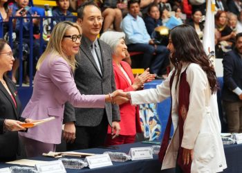 Clausura Licenciatura de Químico Farmacobiólogo: Yarabí Ávila-Morelia Informativo