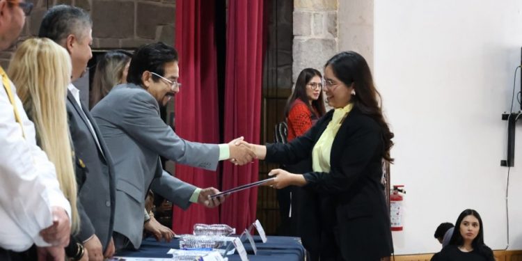 Programa Complementario de Licenciatura en Enfermería semi-presencial y a distancia: UMSNH-Morelia Informativo