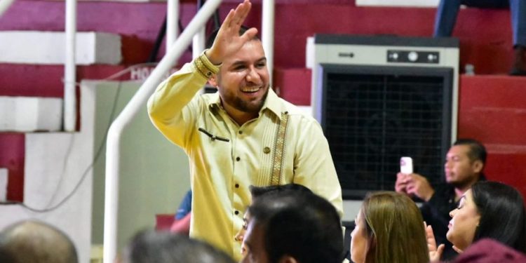 Múgica avanza hacia el desarrollo con honestidad: Reyes Galindo-Morelia Informativo