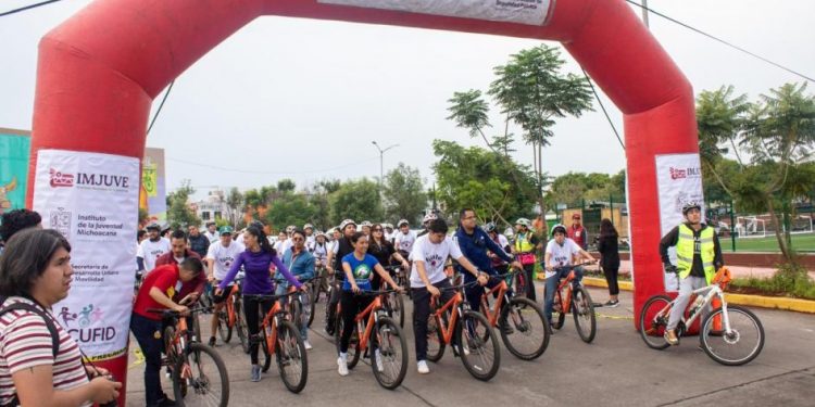 En bici contra las adicciones: Ijumich-Morelia Informativo