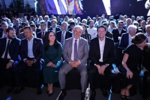Asiste Alfredo Ramírez Bedolla al Primer Informe de Gobierno del alcalde Alfonso Martínez: Gobierno del Estado-Morelia Informativo