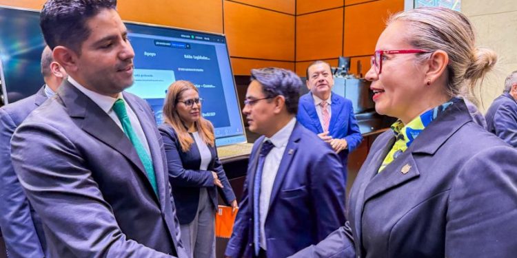 Yarabí Ávila entrega Estados Financieros Auditados a la ASF-Morelia Informativo