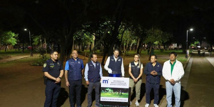 Instalación de luminarias en el Bosque Cuauhtémoc: Alfonso Martínez-Morelia Informativo