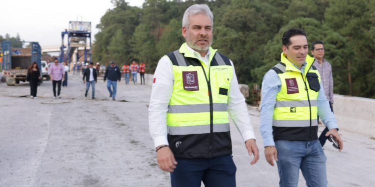 Supervisa Bedolla ampliación de la autopista Siglo XXI tramo Zirahuén-Uruapan