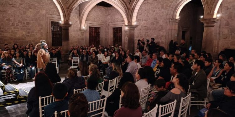 Obra de Teatro "Bufón"-Morelia Informativo