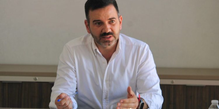 Junta con vecinos de la Colonia Primo Tapia: Yankel Benítez-Morelia Informativo