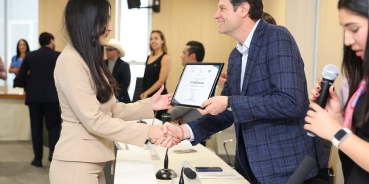 Alfonso Martínez instala Cabildo Juvenil de Morelia