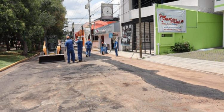 Adolfo Torres supervisa conclusión de trabajos en Boulevard García de León-Morelia Informativo