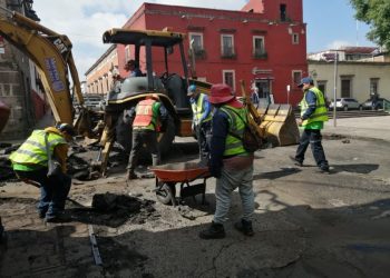 Ayuntamiento de Morelia intensifica trabajos de bacheo en el Centro Histórico