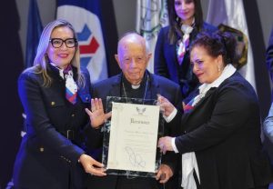 Entrega de presea "Cardenal Alberto Suárez Inda": Red Juntos por Michoacán-Morelia Informativo
