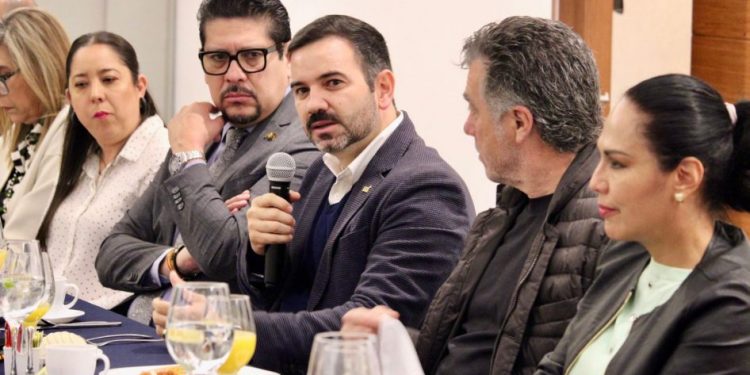 Yankel Benítez refrenda respaldo del Ayuntamiento al sector hotelero