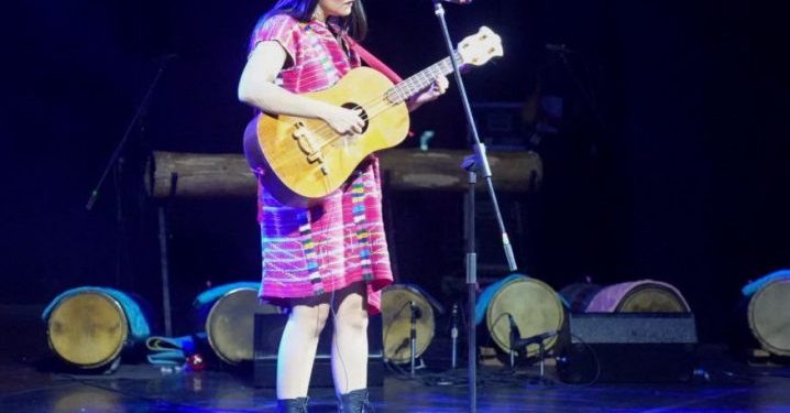 Ireri Almonte, la voz michoacana en Telesur: entre la raíz y la resistencia hasta Venezuela