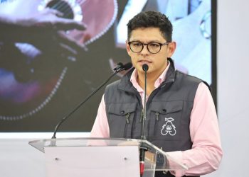 Con más de 10 mdp Gobierno de Michoacán impulsa producción de guitarras de Paracho