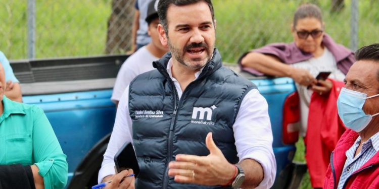 Yankel Benítez estrecha diálogo con habitantes de tenencia Morelos