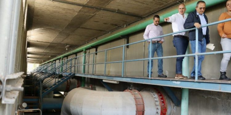 Ooapas trabaja de forma permanente para llevar agua a las familias: Adolfo Torres