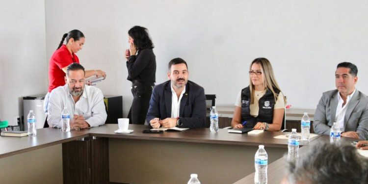 Yankel Benítez Silva fortalece vínculos con el sector de servicios de Morelia