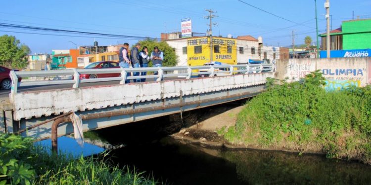 Yankel Benítez supervisa niveles de ríos y drenes de Morelia