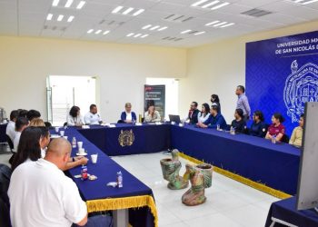 Capacita FGE a personal y estudiantes de la UMSNH en materia de prevención de extorsión